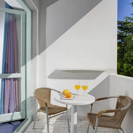 Hotel Marina Sunny By Valamar Rabac