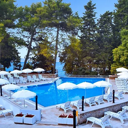 Hotel Marina Sunny By Valamar 2*
